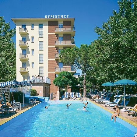 Club Hotel Residence Чезенатико Экстерьер фото
